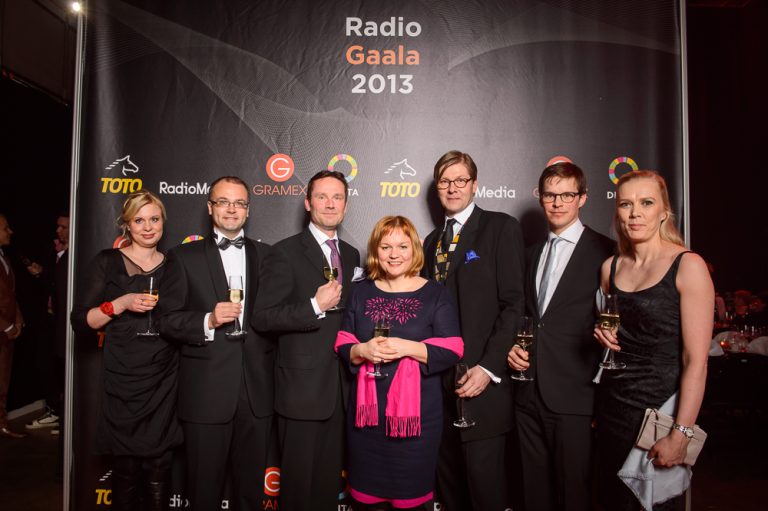 Hyvää maailman radiopäivää!
