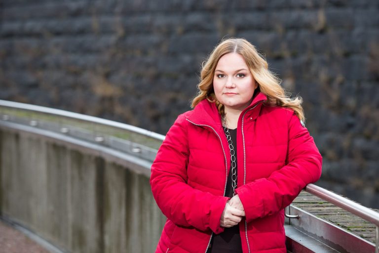 Jälleen toteuttamiskelvoton esitys